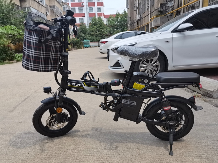 英格威折叠电动车，电力续航200km。刚买...