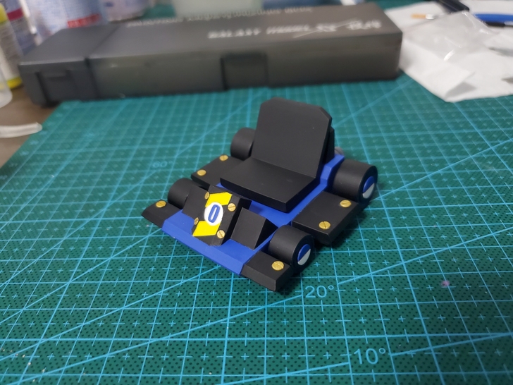 跑跑卡丁车周边，拆件板车，大的6厘米，小的...