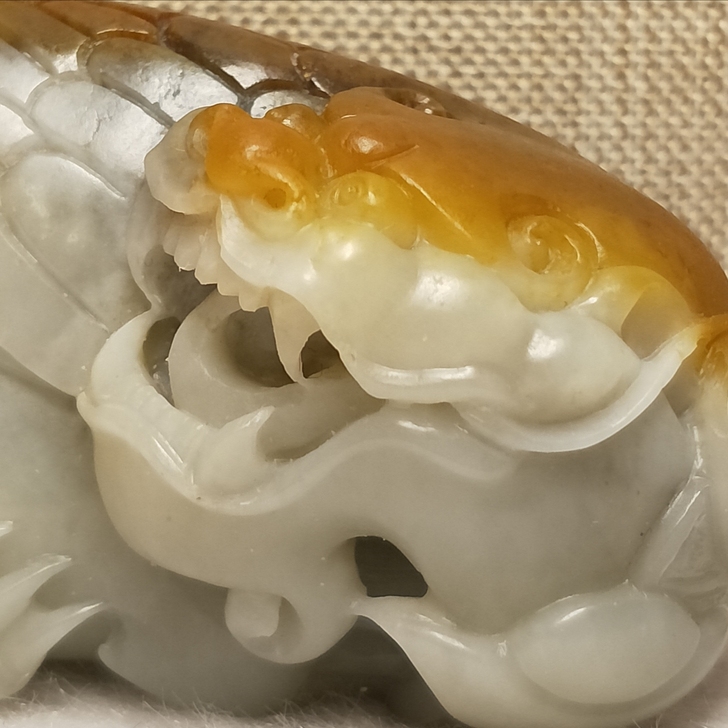 红皮白肉貔貅玉雕手把件和田玉籽料独籽省工雕刻