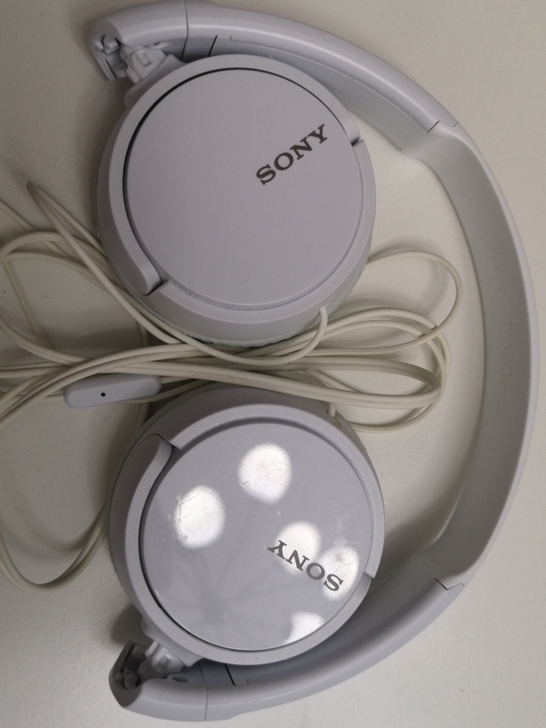 sony 基础款耳机 几乎全新 需要来 可...