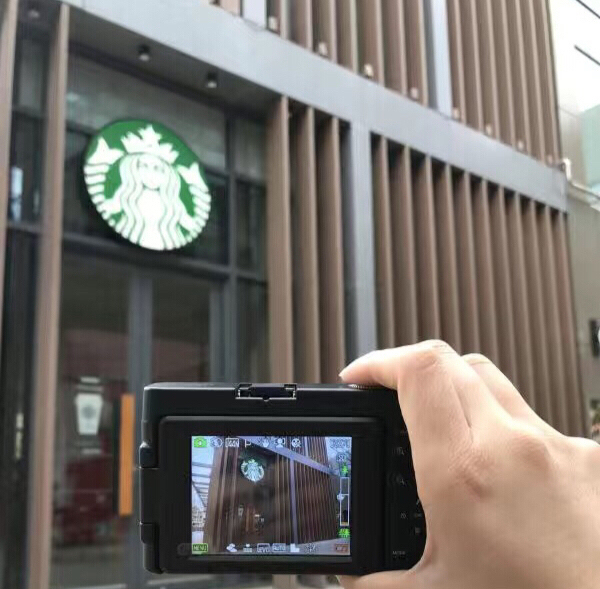 全新   相机