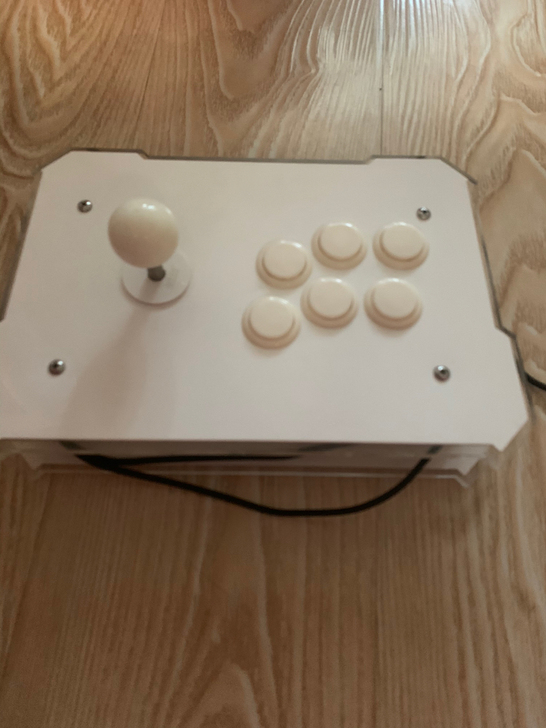 摇杆，没玩几次就收起来了，一直在箱子里呆着