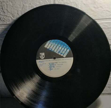 LP黑胶唱片荷东东方好莱坞明星舞会。物品如...