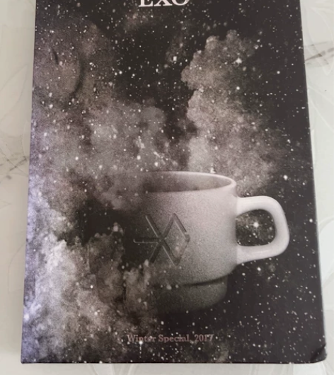 冬专 有小卡无海报 前几页有所脱落 感兴趣...