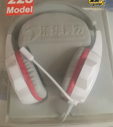 清华同方，电脑竞技耳机，七彩呼吸灯，全新 ...