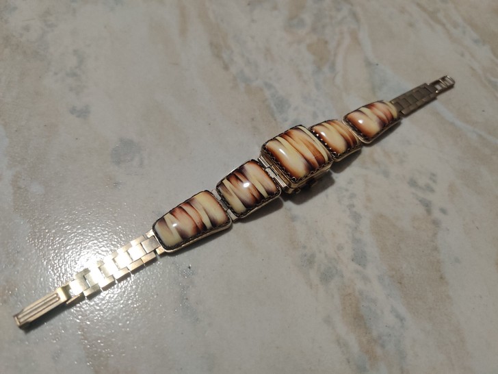 正品SEKONDA女士石英机芯手表,功能正...