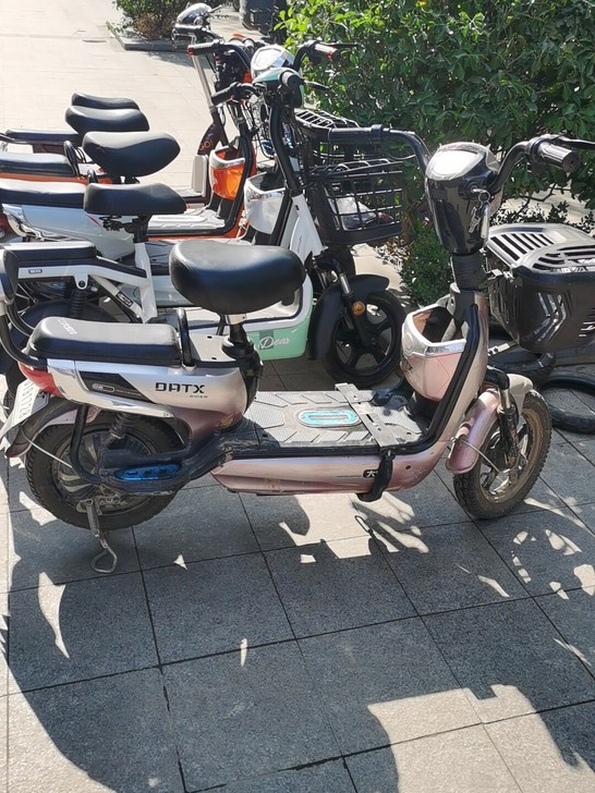 新旧程度 轻微伤痕无故障,转手原因 车子太...