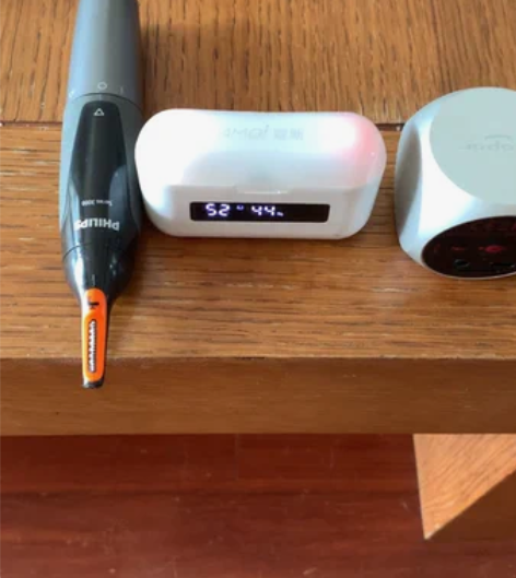 闲置的三样小东西便宜卖了 1）飞利浦电动修...