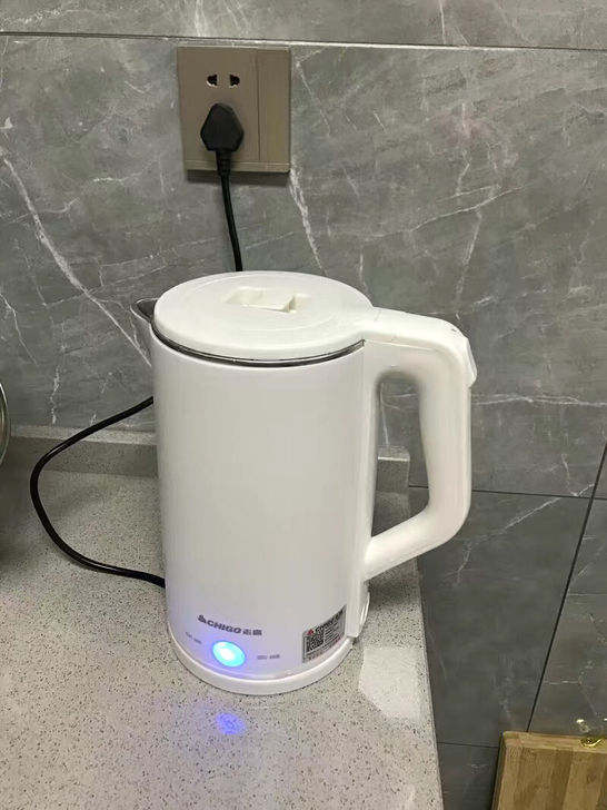 实体店清货!低价转让~志高1.8L 烧水壶...