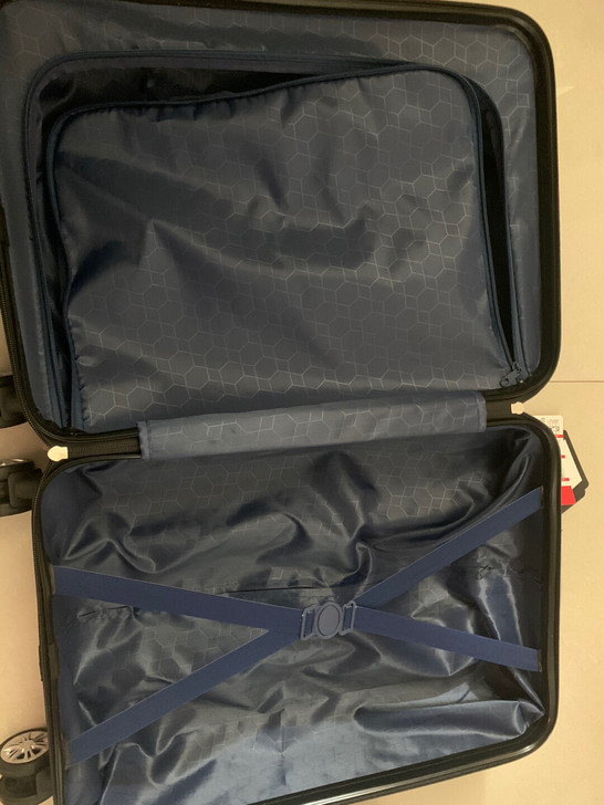 秀乐途 全新未开封 20寸银色拉杆箱 型号...
