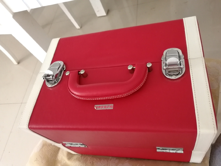 家用药箱，九成新，处理啦