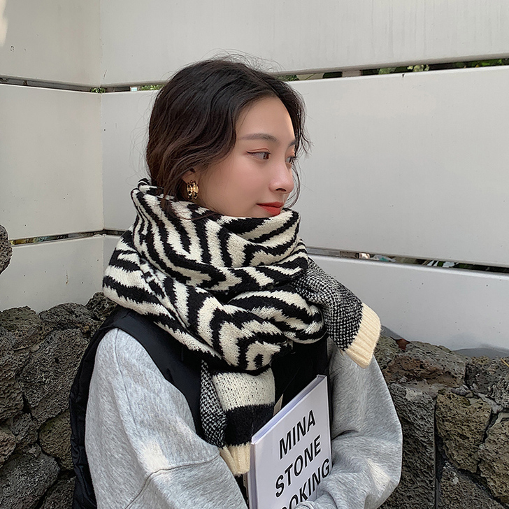 搬家闲置，全新的，杨同学 围巾披肩