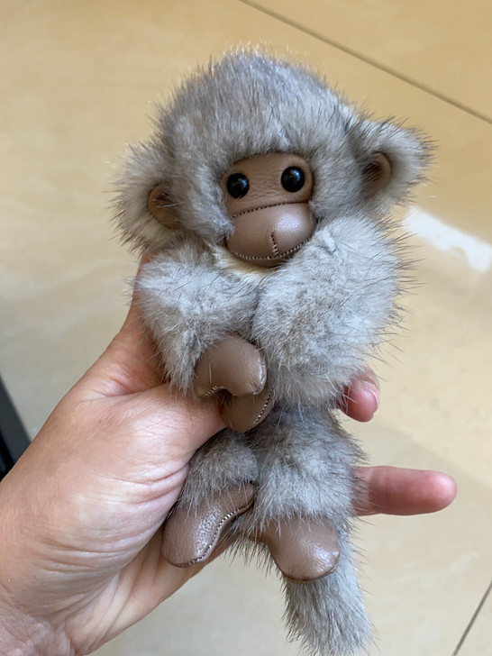 小猴手上有磁贴石可以拉着手，哥本哈根进口水...