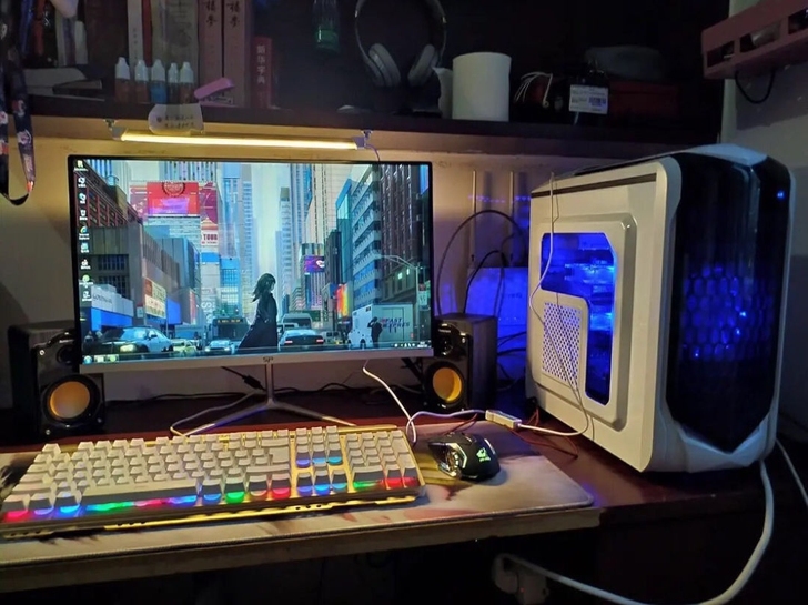 台式电脑高端组装主机绝地游戏家用高配台式电...