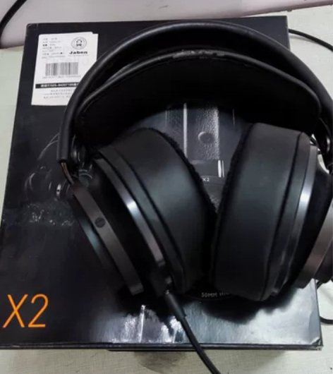 飞利浦X2耳机，老款，非X2HR。耳机成色...