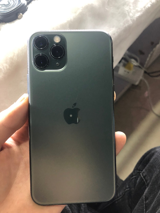 新到苹果11pro. 64. 纯原机，价格...