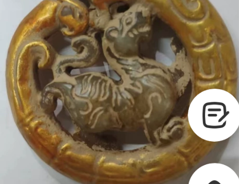 在山里捡的一块玉雕，造型独特很奇特里面不知...