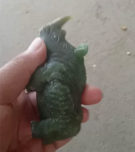 玉雕和田玉碧玉犀牛茶宠扭转乾坤包邮包抛光 ...