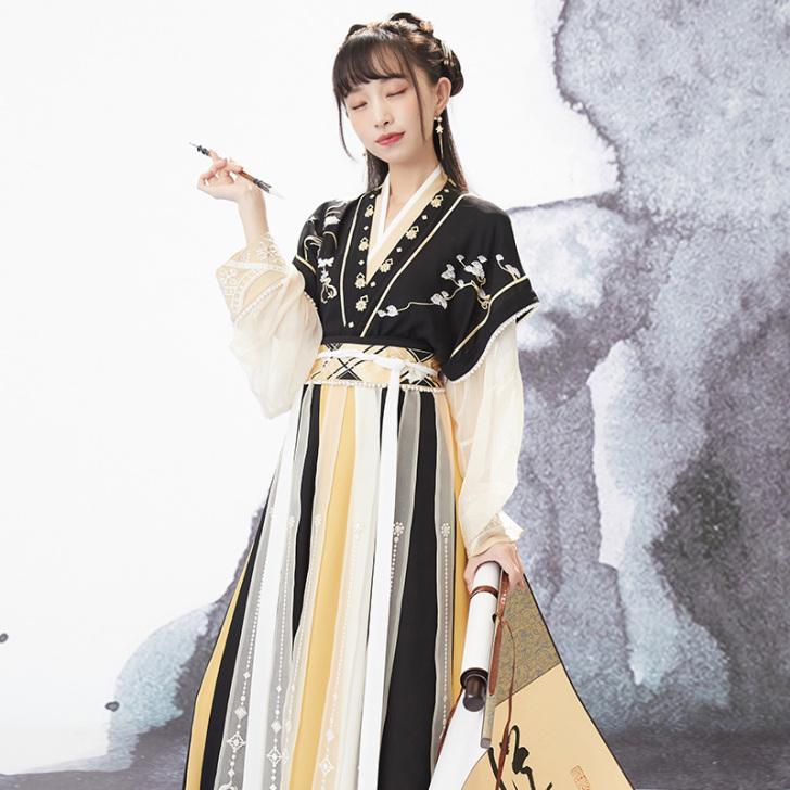 【十三余 小豆蔻儿】[千金墨]