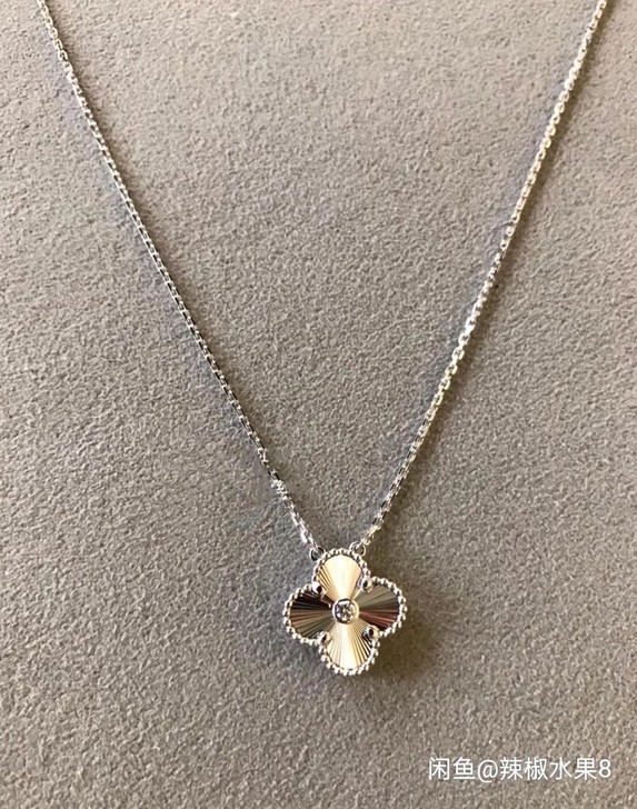 四叶草银色带钻项链,镭射工艺925纯银厚镀...