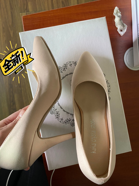【包邮//全新】33码绸缎香槟色高跟鞋 婚...