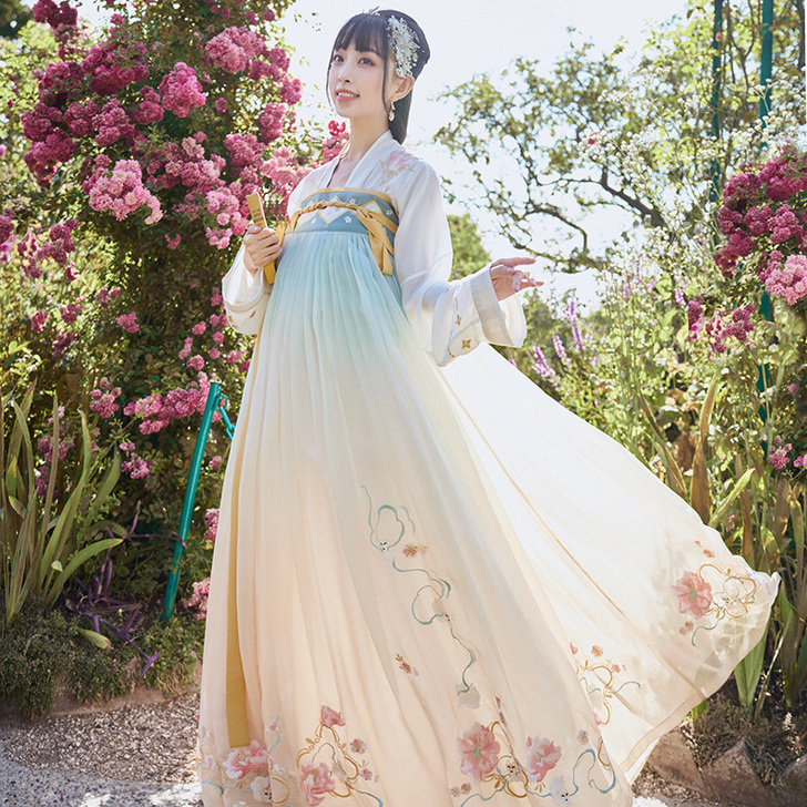 【十三余 小豆蔻儿】[婴宁]对襟衫6米摆下...