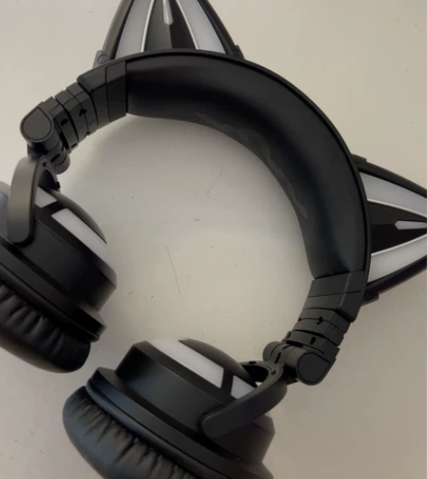 妖舞耳机3s 黑色盒子原装线都在 这个是换...