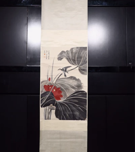 近代：“谢稚柳”荷塘禽鸟立轴 长103.5...