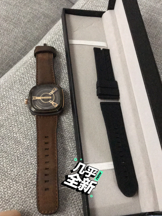 闲置男款棕色手表，送全新表带和盒子，喜欢的...