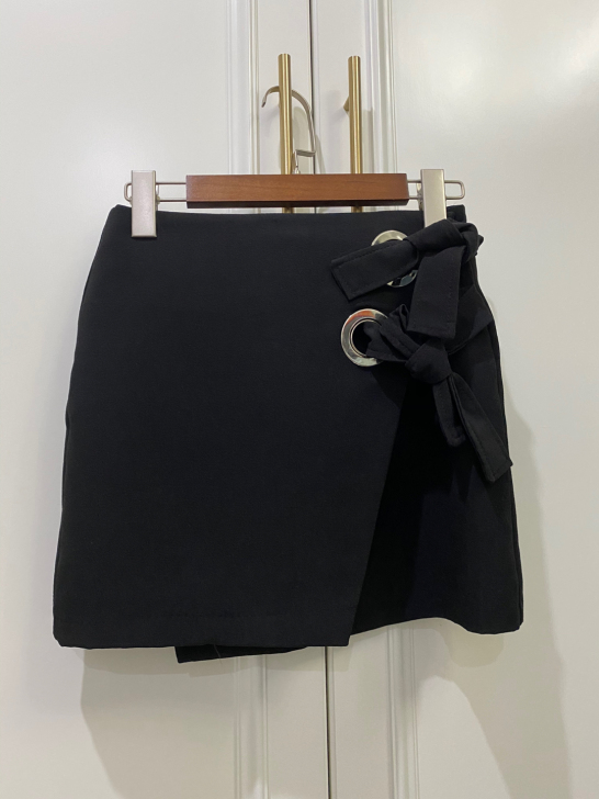 职业风蝴蝶结设计感黑色短裙