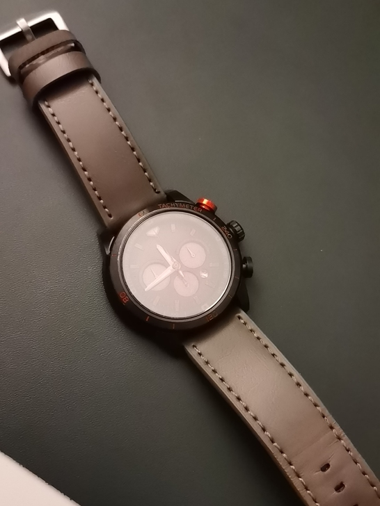 小米有品##amp；ldquo；轻派光动能...