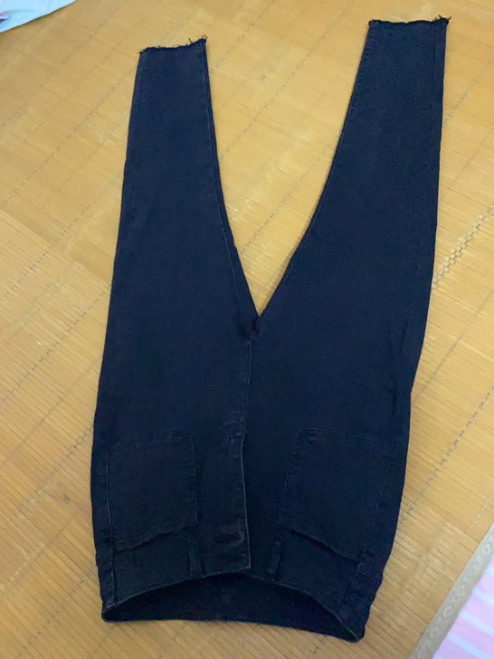 高腰牛仔裤黑色小脚裤闲置出