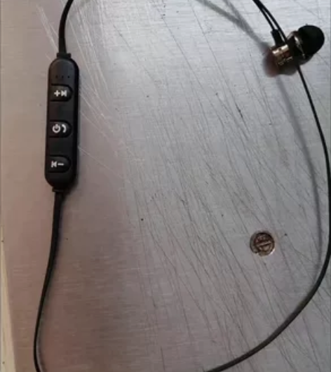 蓝牙耳机运动健身跑步颈挂式 全新未使用 感...