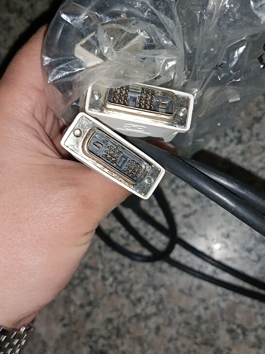dvi视频线 5元一根
