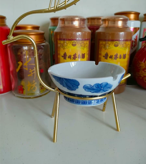 鎏金烤漆工艺青花瓷瓶改装，创意烟灰缸，超级...