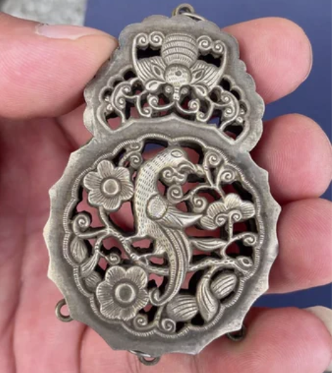 晚清旧藏：清晚时期一个银鎏金镂空雕香囊！工...
