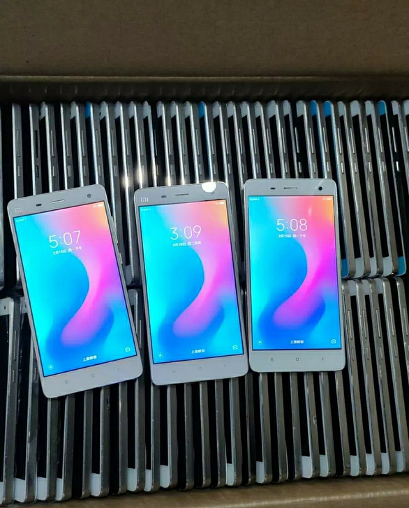 小米4手机出售，现货库存，欢迎打包。