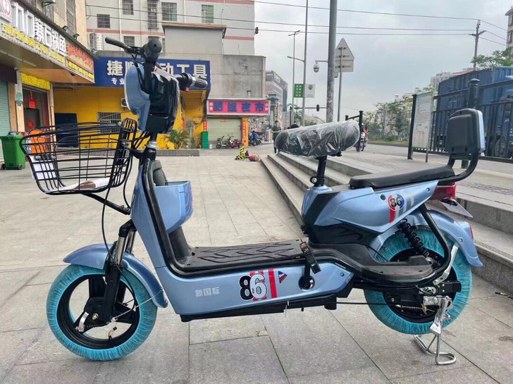 全新，品牌踏板电动车，12a锂电电动车