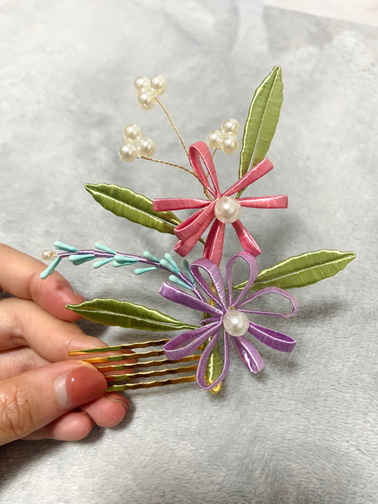 清新小花发梳。