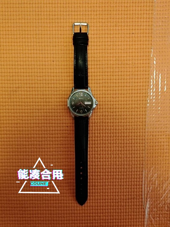 飞亚达表，专柜购买，表面无划痕。