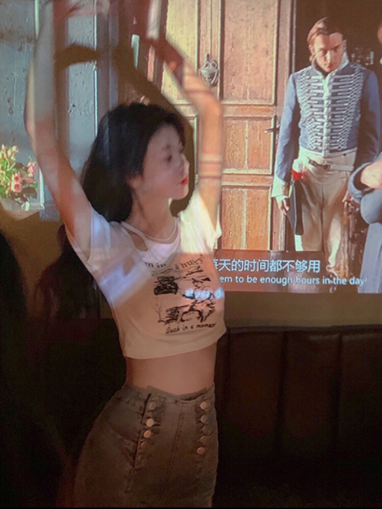 范智乔 美式复古T女夏季薄款修身短款高腰超...