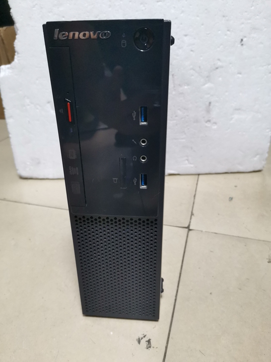 联想扬天M4000e－00小电脑主机。
