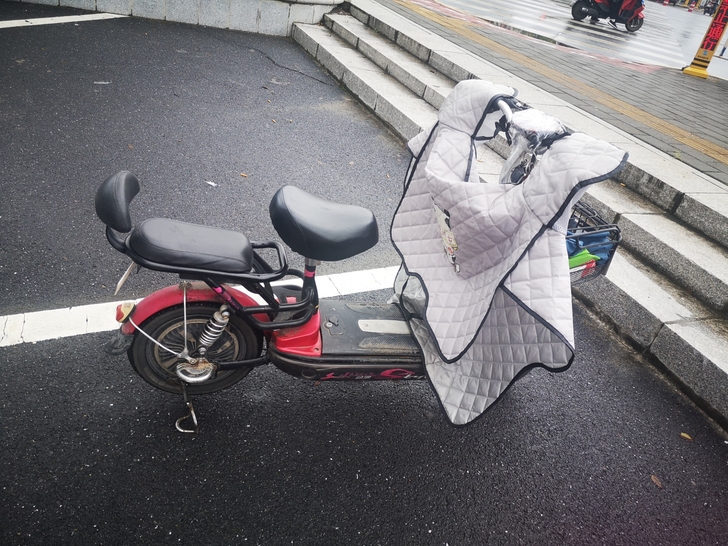 绿源电动车 同城可送 电瓶年后才换4个电瓶...