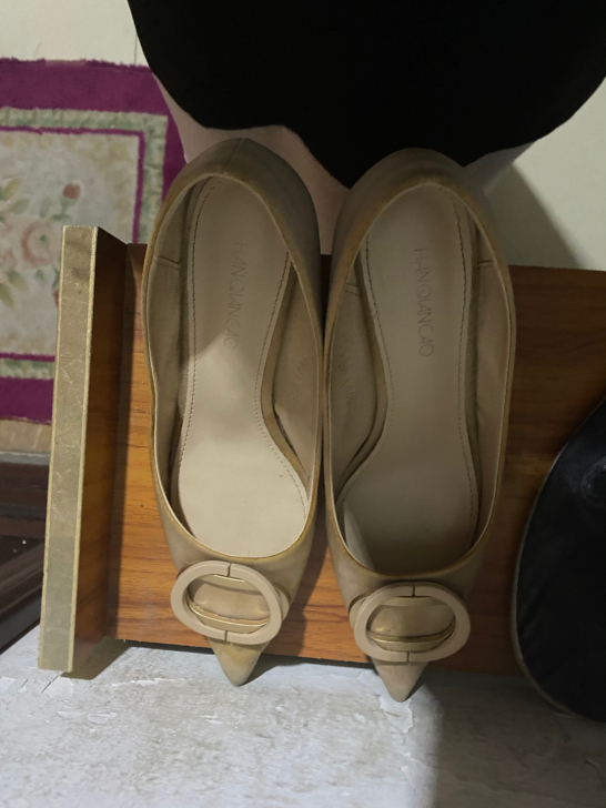 37码高跟鞋 跟不算很高 穿着不累 逛街轻松