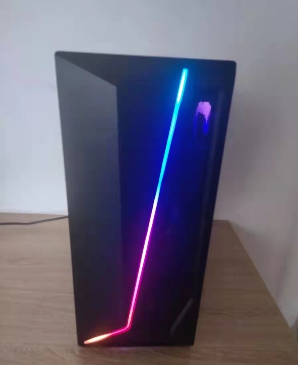 工作室不做了，亏本处理9新台式电脑主机回血...