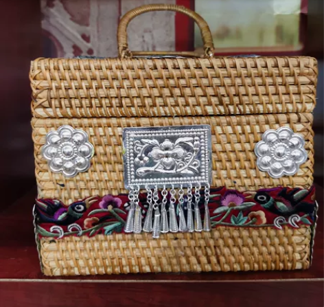 纯手工制作收纳箱包,尺寸高19*宽22cm...