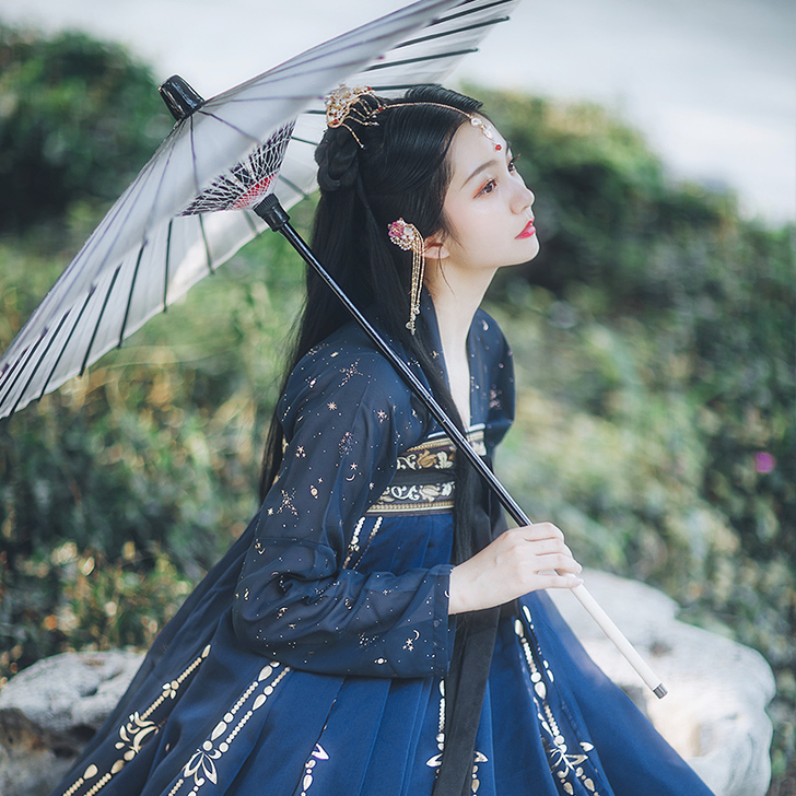 墨子研 民族装舞台装