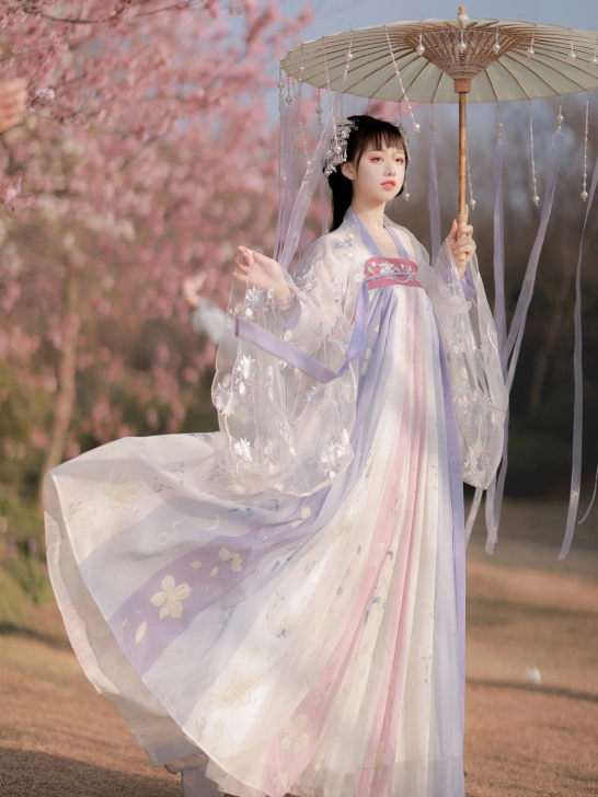 樱花齐胸襦裙套装汉服女刺绣春夏秋款日常襦裙