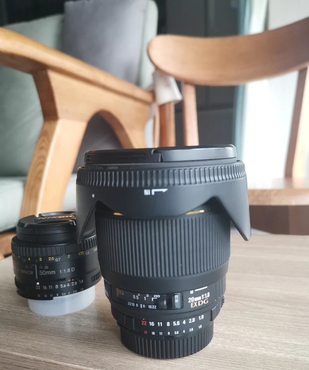 求购适马20mm  /  F 1.8尼康口！