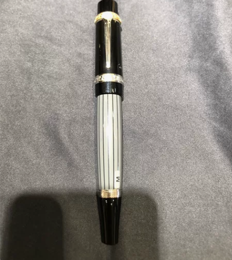 万宝龙巴尔扎克，M尖，全新未使用，单笔无盒...